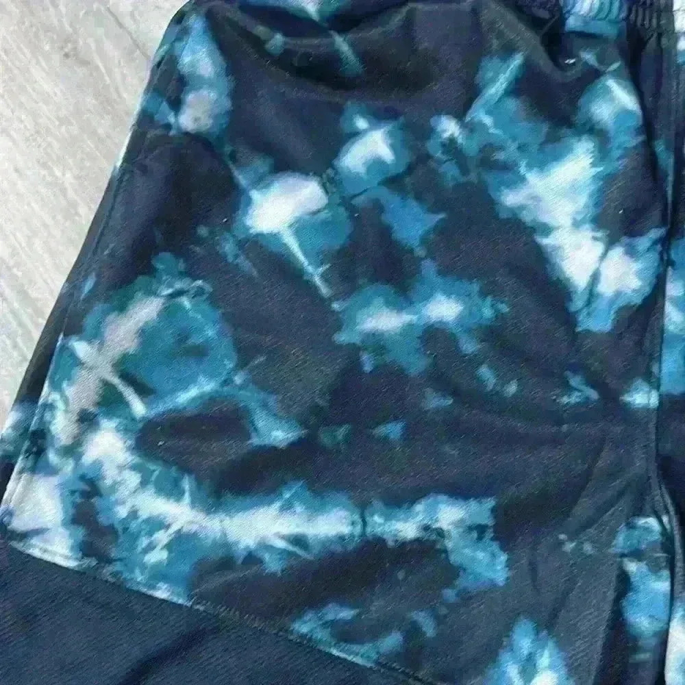 Old Navy Men’s Active Go Dry shorts - Picture 3 of 9